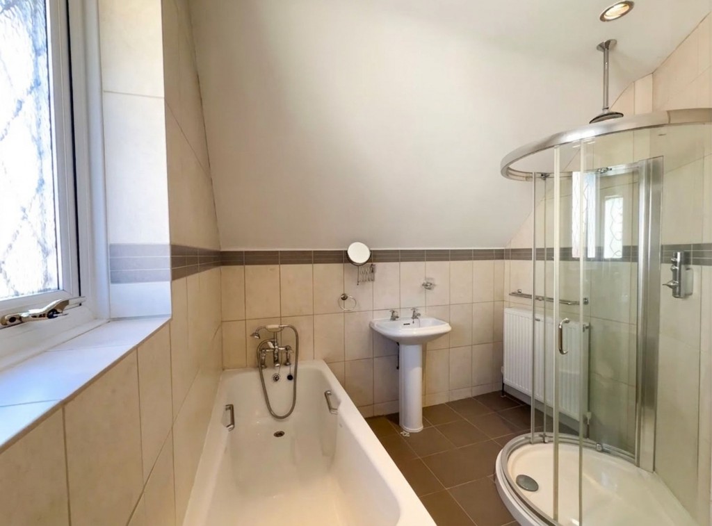 Images for Chipstead Way, Banstead, SM7 EAID:4238971326 BID:111a20da-ac98-4726-afab-e685f1b287bd