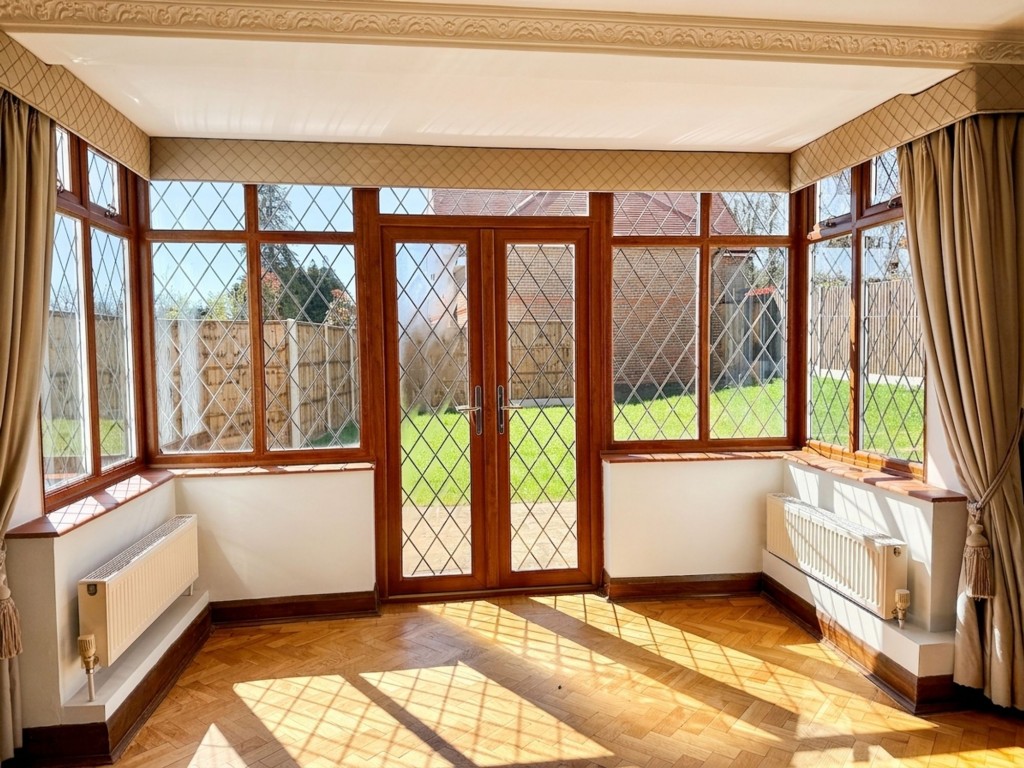 Images for Chipstead Way, Banstead, SM7 EAID:4238971326 BID:111a20da-ac98-4726-afab-e685f1b287bd