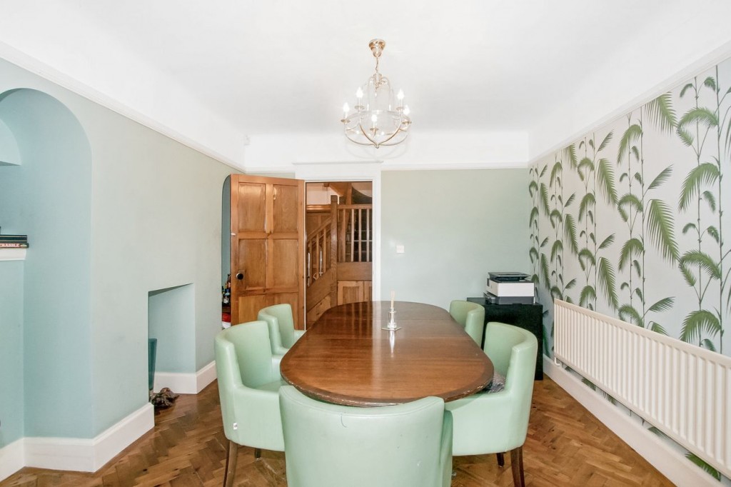 Images for 18 Oakwood Avenue, Purley, CR8 EAID:4238971326 BID:111a20da-ac98-4726-afab-e685f1b287bd