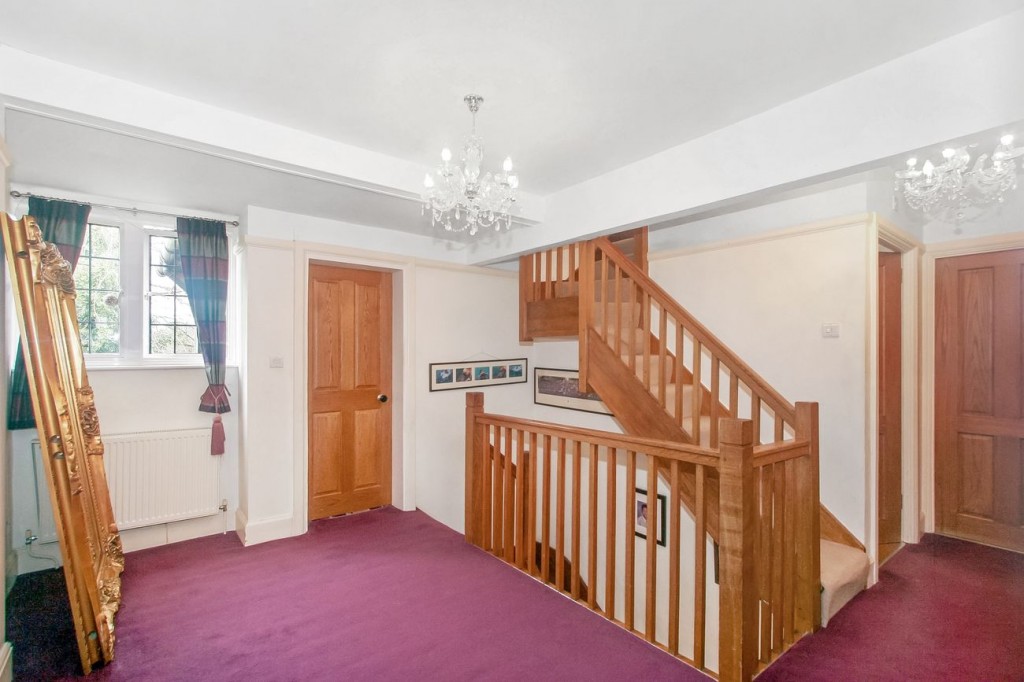 Images for 18 Oakwood Avenue, Purley, CR8 EAID:4238971326 BID:111a20da-ac98-4726-afab-e685f1b287bd