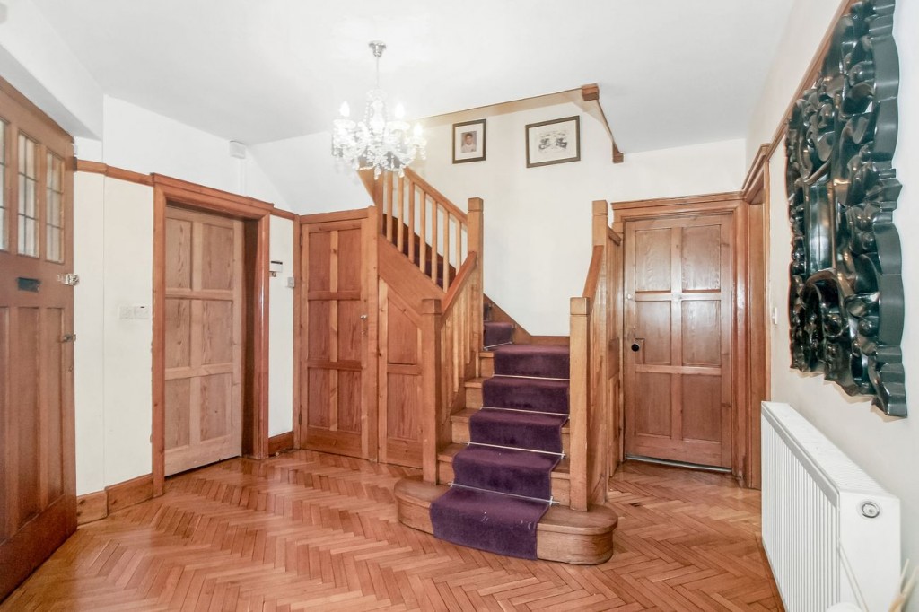Images for 18 Oakwood Avenue, Purley, CR8 EAID:4238971326 BID:111a20da-ac98-4726-afab-e685f1b287bd