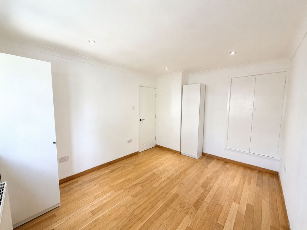 Images for Russell Hill, Purley, CR8 EAID:4238971326 BID:111a20da-ac98-4726-afab-e685f1b287bd