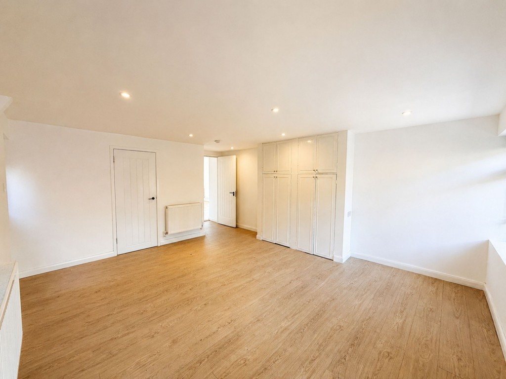 Images for Russell Hill, Purley, CR8 EAID:4238971326 BID:111a20da-ac98-4726-afab-e685f1b287bd