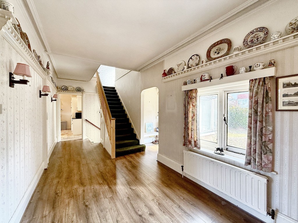 Images for Russell Hill, Purley, CR8 EAID:4238971326 BID:111a20da-ac98-4726-afab-e685f1b287bd
