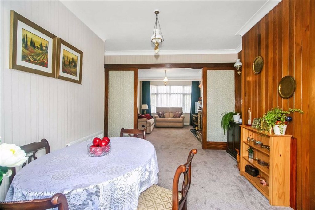 Images for Braemar Avenue, South Croydon, Surrey EAID:SHINEROCKSPAPI BID:1