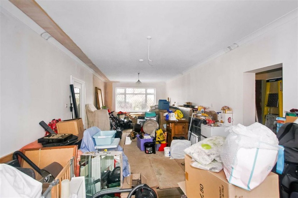 5 bedroom House Detached for sale in West Coulsdon