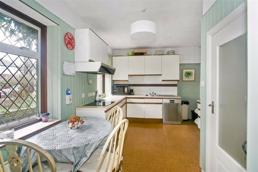 5 bedroom House Detached for sale in West Coulsdon