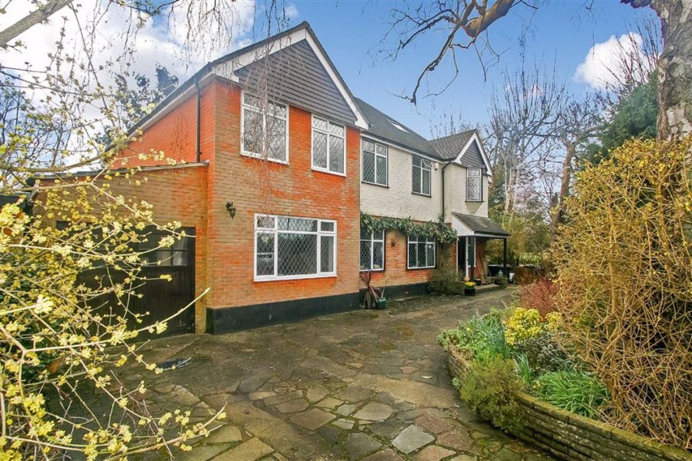 5 bedroom House Detached for sale in West Coulsdon
