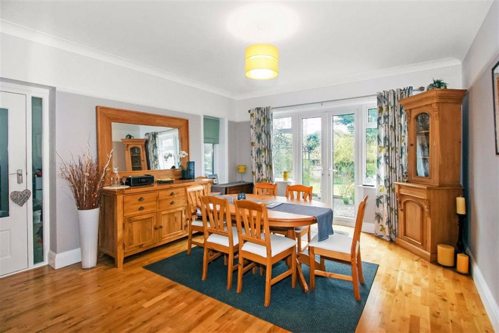 5 bedroom House Detached for sale in West Coulsdon