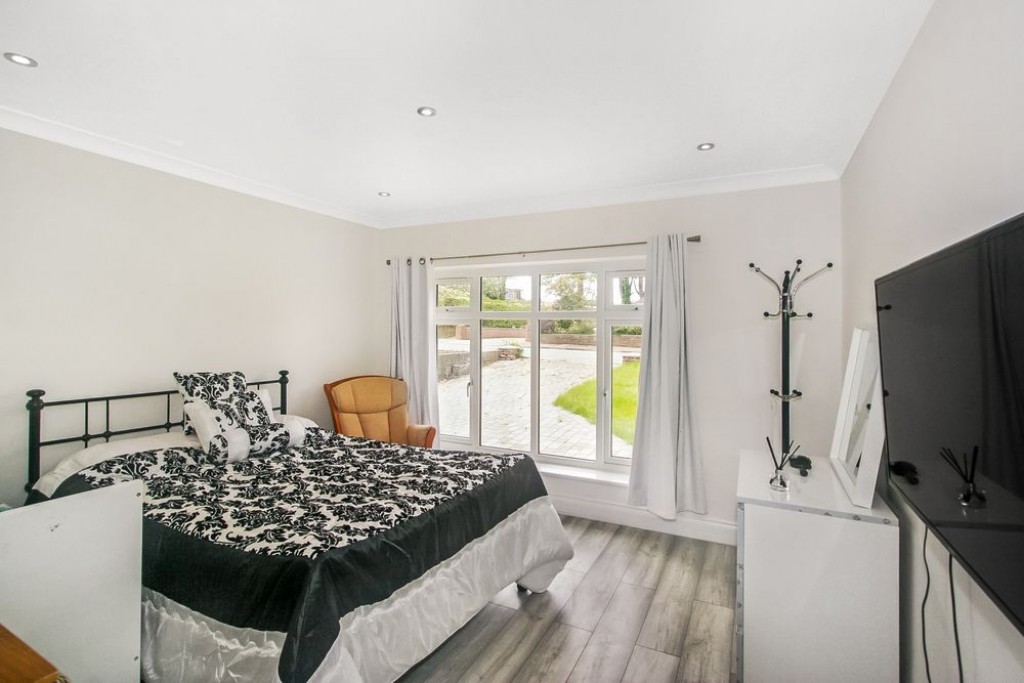 Images for Chertsey Close, Kenley, CR8 EAID:4238971326 BID:111a20da-ac98-4726-afab-e685f1b287bd