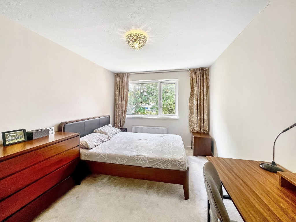 Images for Lyndhurst Close, Park Hill, CR0 EAID:4238971326 BID:111a20da-ac98-4726-afab-e685f1b287bd