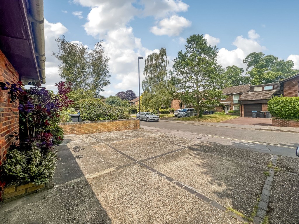 Images for Lyndhurst Close, Park Hill, CR0 EAID:4238971326 BID:111a20da-ac98-4726-afab-e685f1b287bd