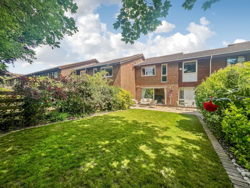 Images for Lyndhurst Close, Park Hill, CR0 EAID:4238971326 BID:111a20da-ac98-4726-afab-e685f1b287bd