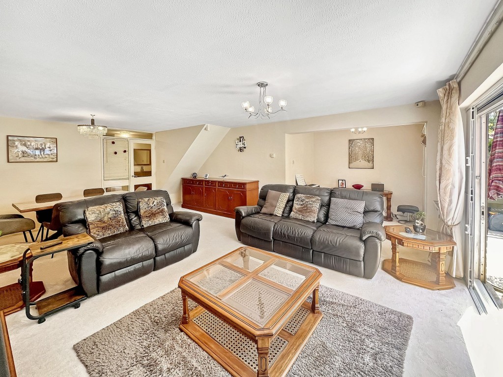 Images for Lyndhurst Close, Park Hill, CR0 EAID:4238971326 BID:111a20da-ac98-4726-afab-e685f1b287bd