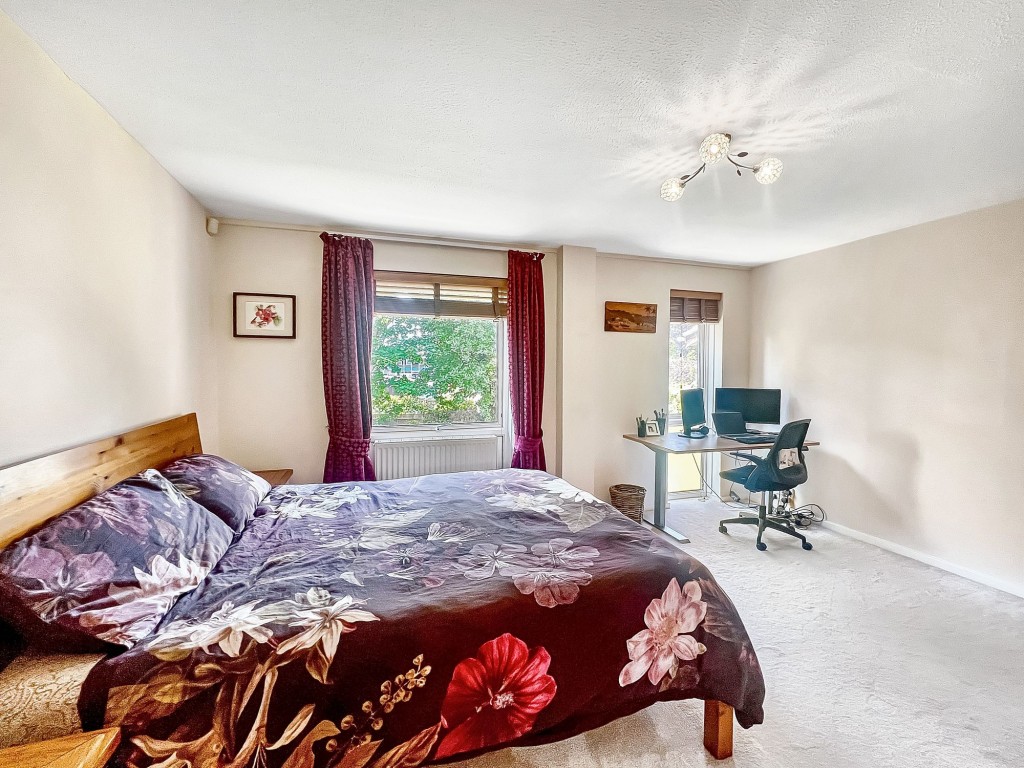Images for Lyndhurst Close, Park Hill, CR0 EAID:4238971326 BID:111a20da-ac98-4726-afab-e685f1b287bd