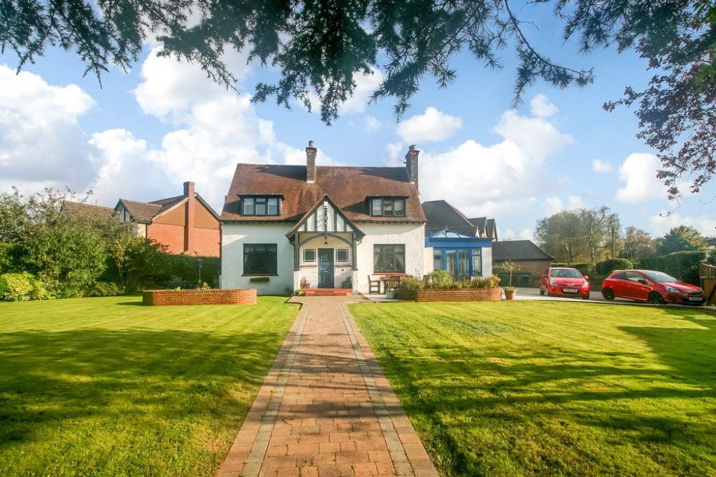 Images for Westhall Road, Warlingham, CR6 EAID:4238971326 BID:111a20da-ac98-4726-afab-e685f1b287bd