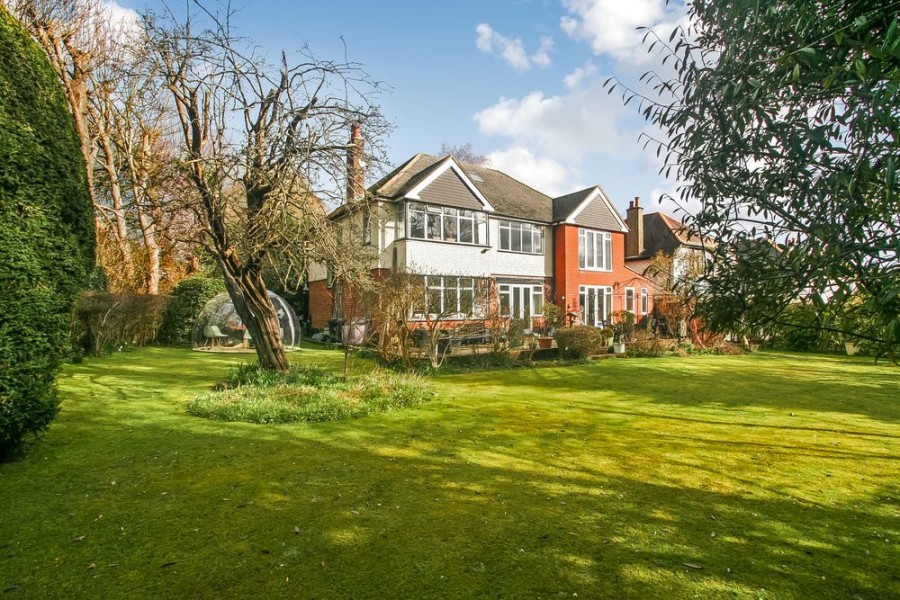 Images for Warwick Road, Coulsdon, CR5 EAID:4238971326 BID:111a20da-ac98-4726-afab-e685f1b287bd