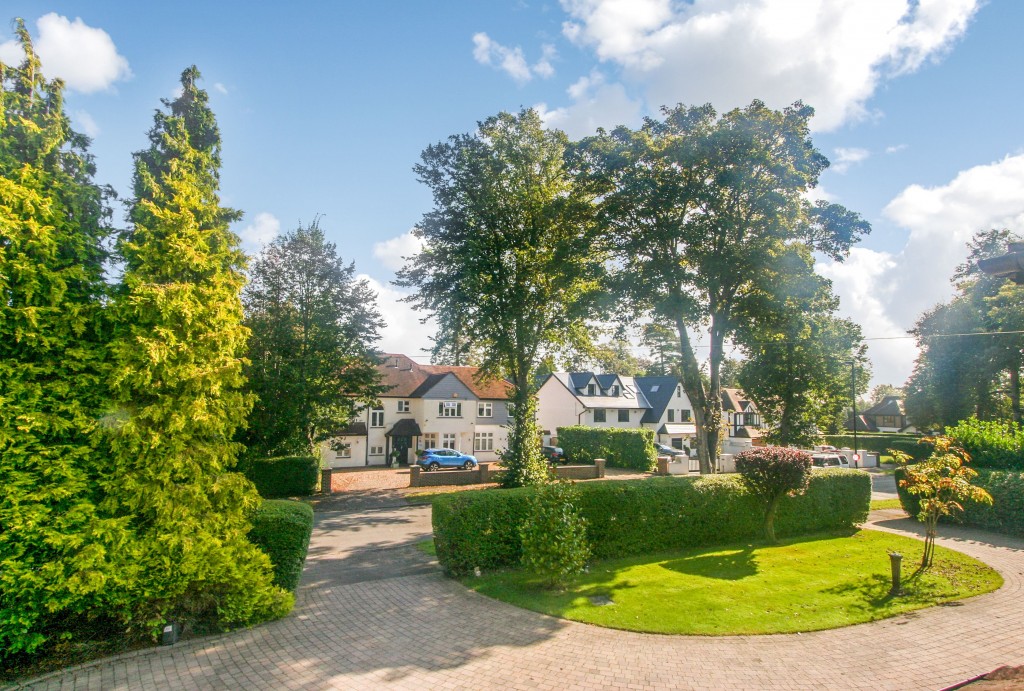 Images for Verulam Avenue, Purley, CR8 EAID:4238971326 BID:111a20da-ac98-4726-afab-e685f1b287bd