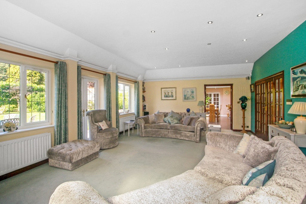 Images for Verulam Avenue, Purley, CR8 EAID:4238971326 BID:111a20da-ac98-4726-afab-e685f1b287bd