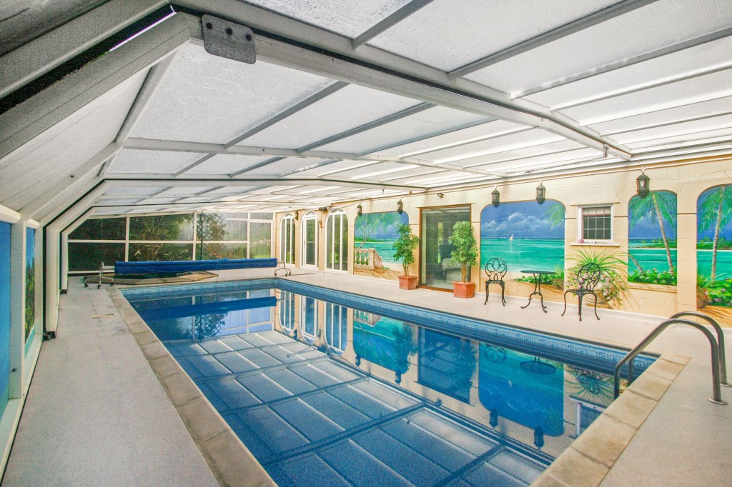 Images for Verulam Avenue, Purley, CR8 EAID:4238971326 BID:111a20da-ac98-4726-afab-e685f1b287bd