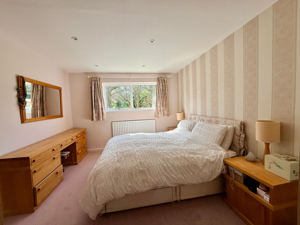 Images for Foxley Lane, Purley, CR8 EAID:4238971326 BID:111a20da-ac98-4726-afab-e685f1b287bd