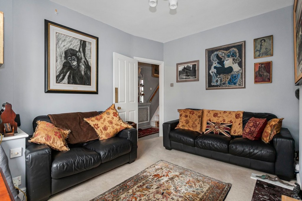 Images for Sunnydene Road, Purley, CR8 EAID:4238971326 BID:111a20da-ac98-4726-afab-e685f1b287bd