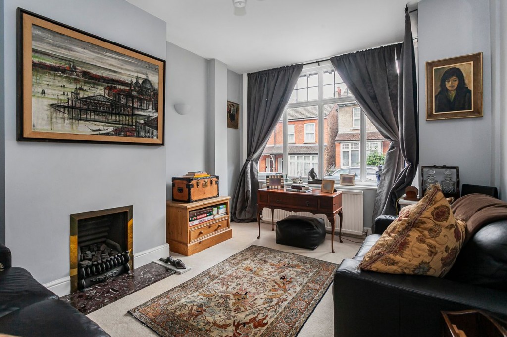 Images for Sunnydene Road, Purley, CR8 EAID:4238971326 BID:111a20da-ac98-4726-afab-e685f1b287bd