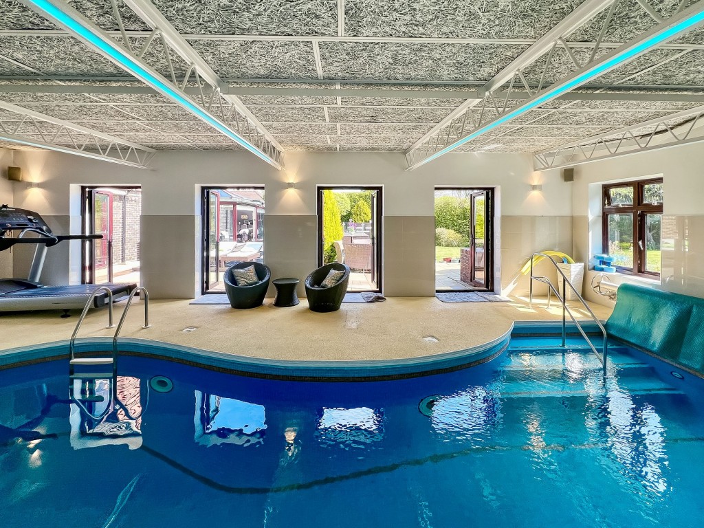 Images for Hillcroft Avenue, Purley, CR8 EAID:4238971326 BID:111a20da-ac98-4726-afab-e685f1b287bd