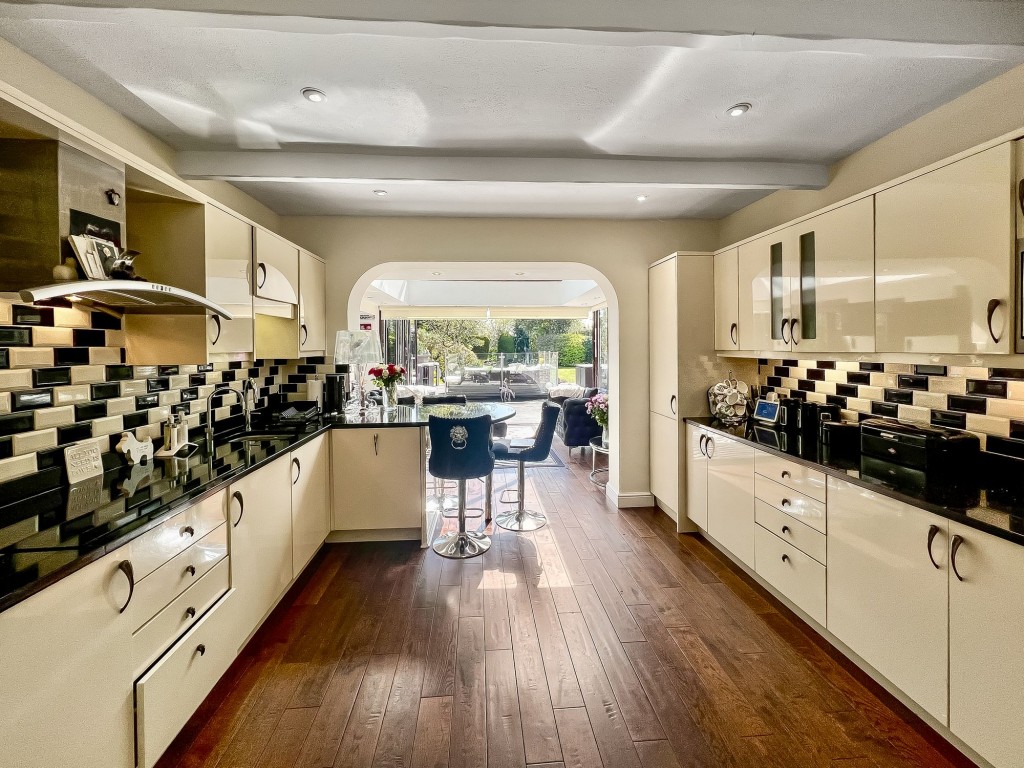 Images for Hillcroft Avenue, Purley, CR8 EAID:4238971326 BID:111a20da-ac98-4726-afab-e685f1b287bd