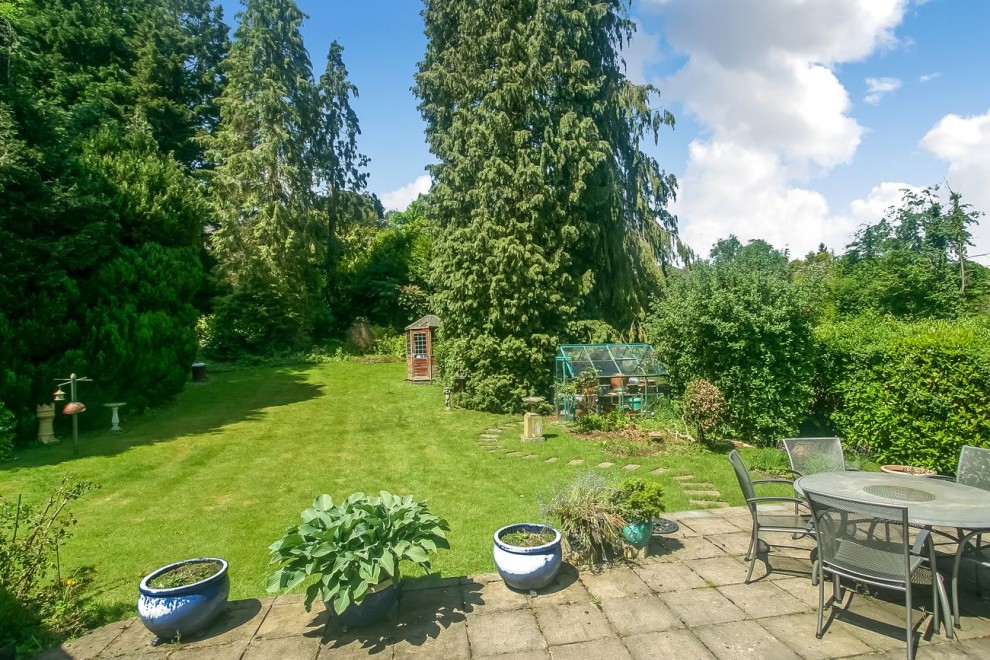 4 bedroom Detached House for sale in Kenley