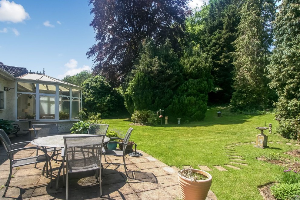 4 bedroom Detached House for sale in Kenley