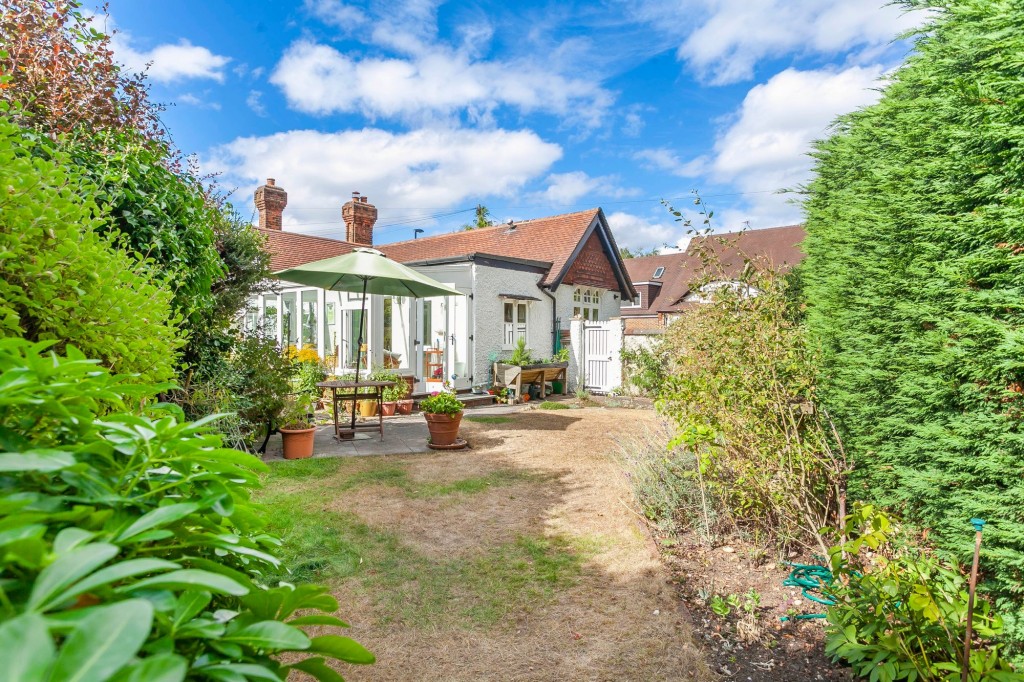 Images for Farm Lane, Purley, CR8 EAID:4238971326 BID:111a20da-ac98-4726-afab-e685f1b287bd