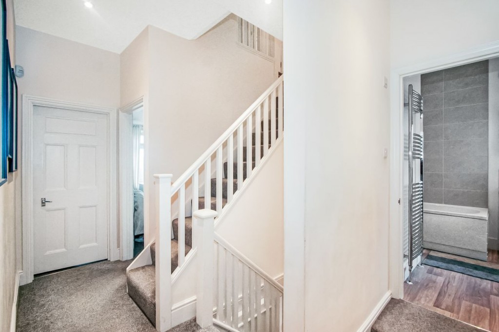 Images for Cliff End, Purley, CR8 EAID:4238971326 BID:111a20da-ac98-4726-afab-e685f1b287bd