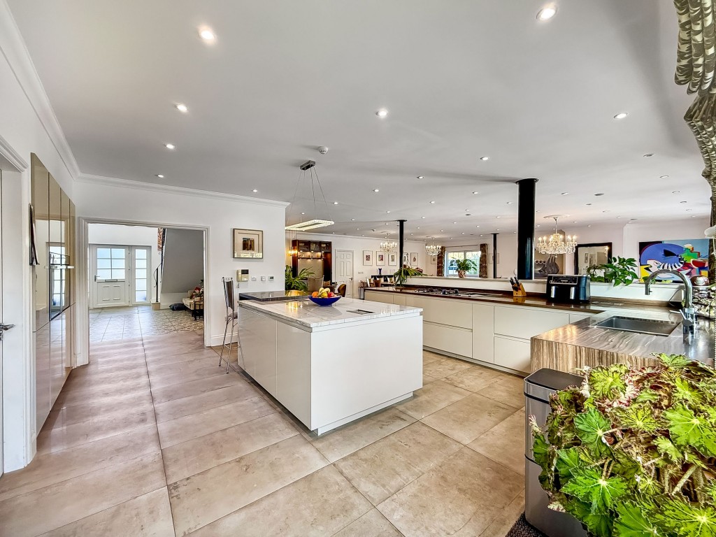 Images for Kingswood Way, South Croydon, CR2 EAID:4238971326 BID:111a20da-ac98-4726-afab-e685f1b287bd