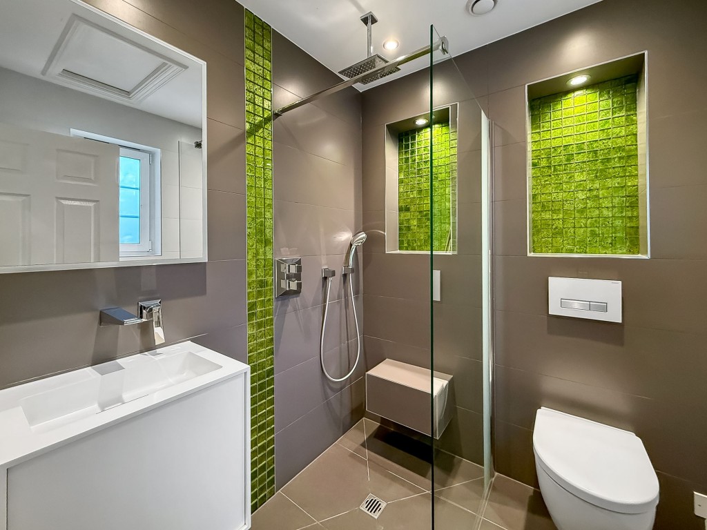 Images for Kingswood Way, South Croydon, CR2 EAID:4238971326 BID:111a20da-ac98-4726-afab-e685f1b287bd