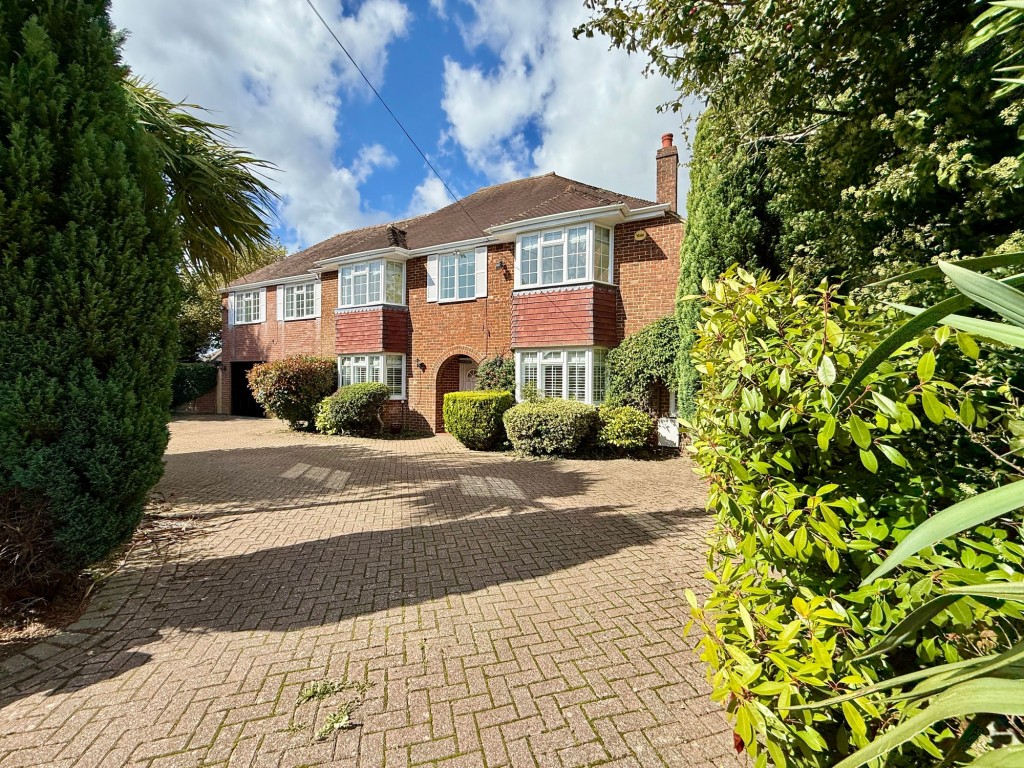 Images for Shaw Crescent, South Croydon, CR2 EAID:4238971326 BID:111a20da-ac98-4726-afab-e685f1b287bd