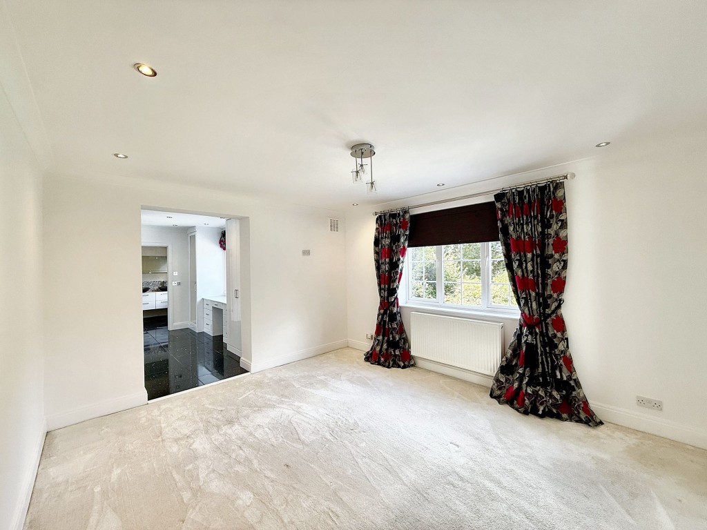 Images for Shaw Crescent, South Croydon, CR2 EAID:4238971326 BID:111a20da-ac98-4726-afab-e685f1b287bd
