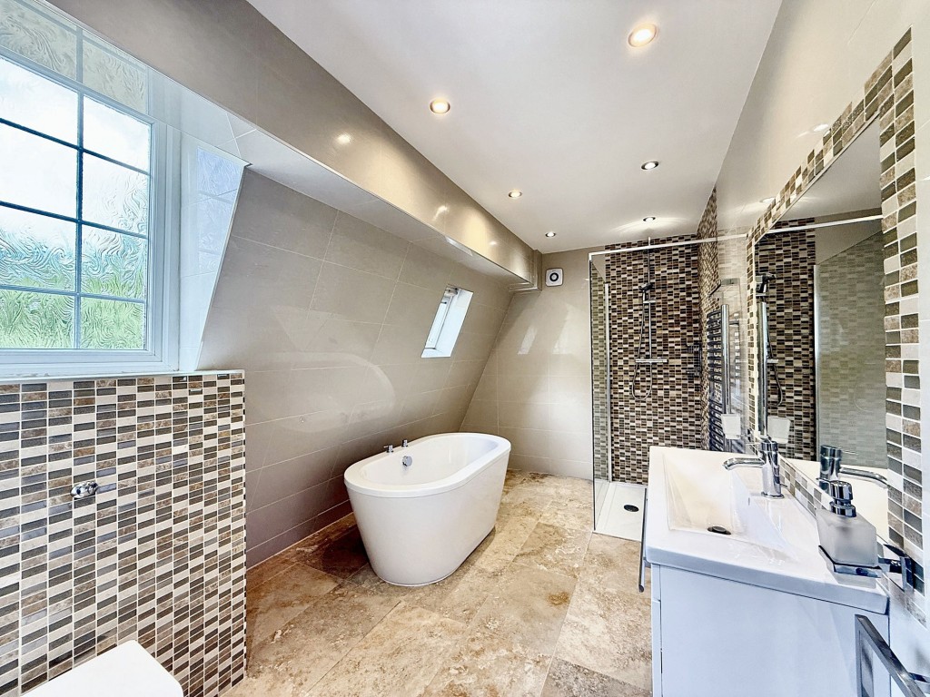 Images for Shaw Crescent, South Croydon, CR2 EAID:4238971326 BID:111a20da-ac98-4726-afab-e685f1b287bd