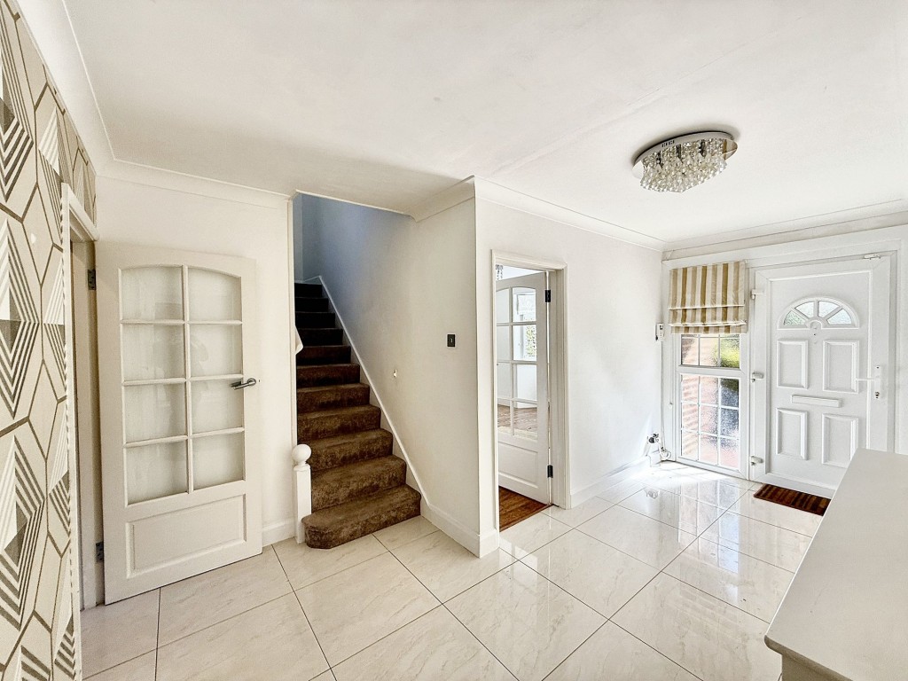 Images for Shaw Crescent, South Croydon, CR2 EAID:4238971326 BID:111a20da-ac98-4726-afab-e685f1b287bd