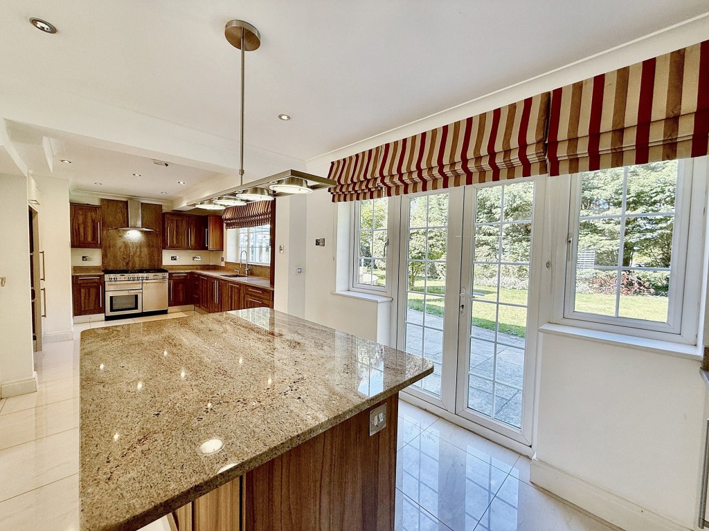 Images for Shaw Crescent, South Croydon, CR2 EAID:4238971326 BID:111a20da-ac98-4726-afab-e685f1b287bd