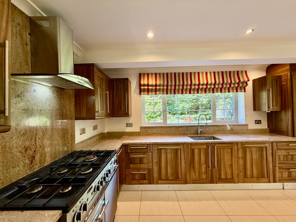Images for Shaw Crescent, South Croydon, CR2 EAID:4238971326 BID:111a20da-ac98-4726-afab-e685f1b287bd