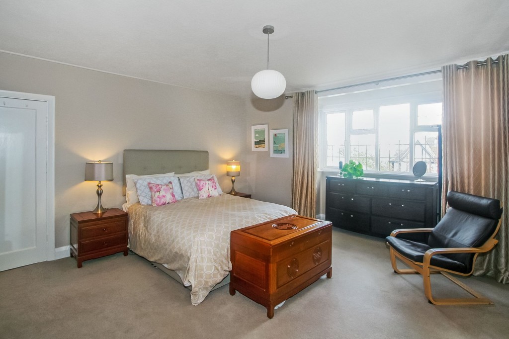 Images for Oakwood Avenue, Purley, CR8 EAID:4238971326 BID:111a20da-ac98-4726-afab-e685f1b287bd