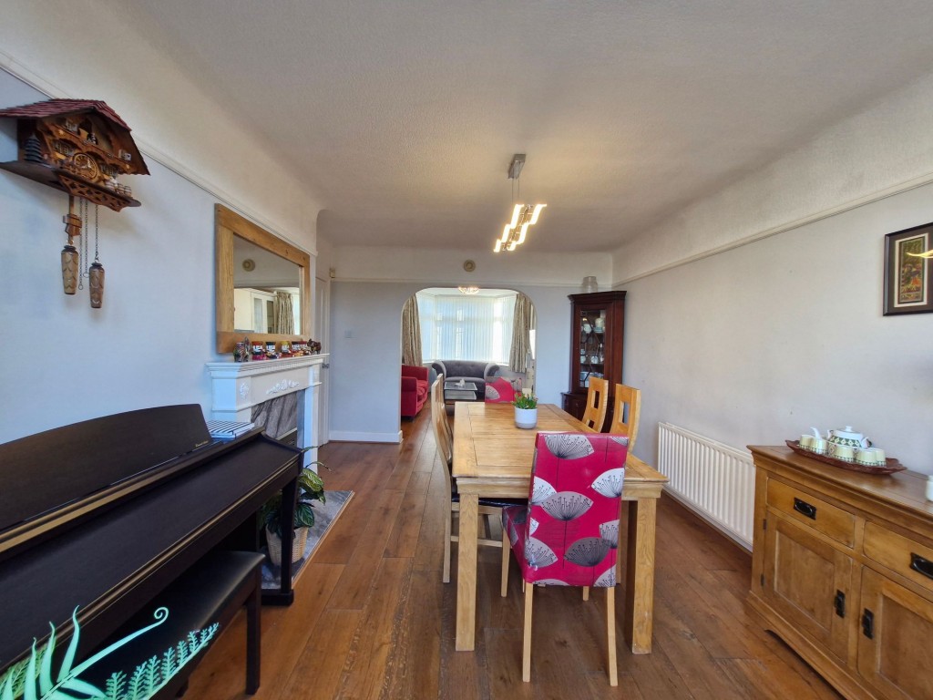 Images for Crest Road, South Croydon, CR2 EAID:4238971326 BID:111a20da-ac98-4726-afab-e685f1b287bd