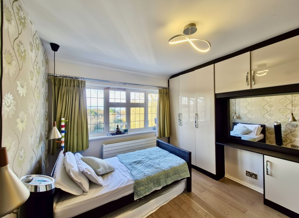 Images for Crest Road, South Croydon, CR2 EAID:4238971326 BID:111a20da-ac98-4726-afab-e685f1b287bd