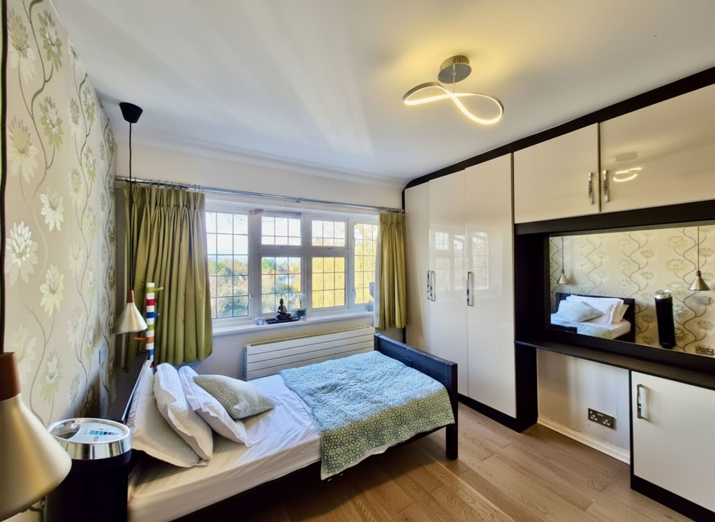 Images for Crest Road, South Croydon, CR2 EAID:4238971326 BID:111a20da-ac98-4726-afab-e685f1b287bd