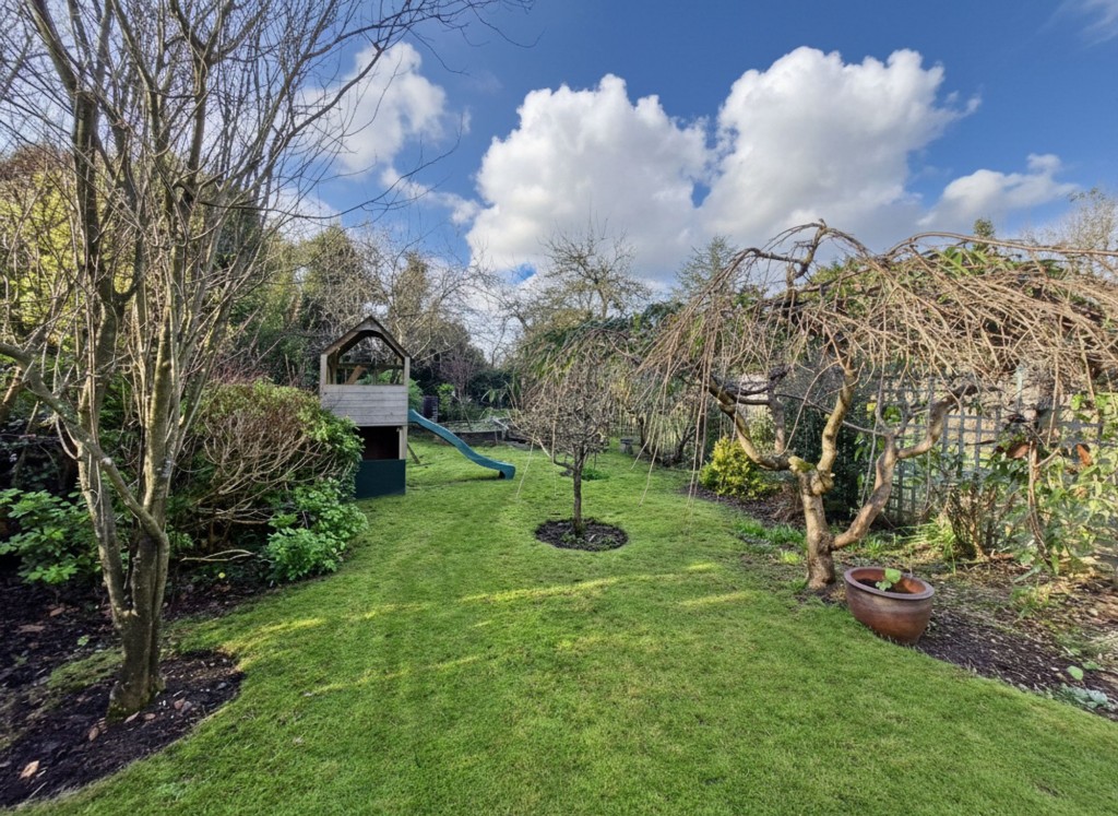 Images for Crest Road, South Croydon, CR2 EAID:4238971326 BID:111a20da-ac98-4726-afab-e685f1b287bd