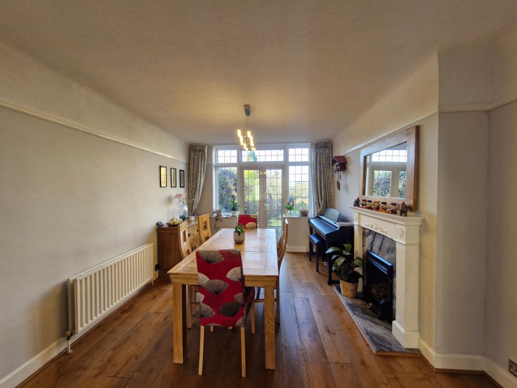 Images for Crest Road, South Croydon, CR2 EAID:4238971326 BID:111a20da-ac98-4726-afab-e685f1b287bd