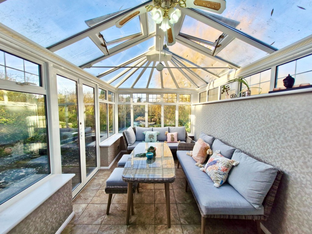 Images for Crest Road, South Croydon, CR2 EAID:4238971326 BID:111a20da-ac98-4726-afab-e685f1b287bd