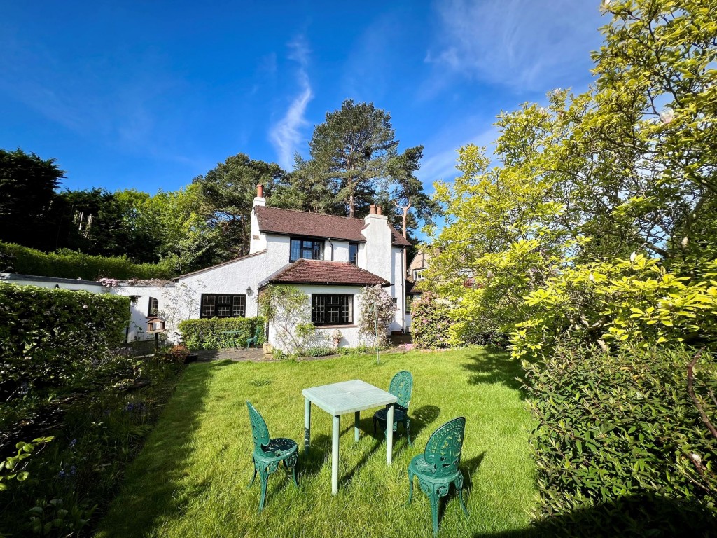Images for 26, Cullesden Road, CR8 EAID:4238971326 BID:111a20da-ac98-4726-afab-e685f1b287bd