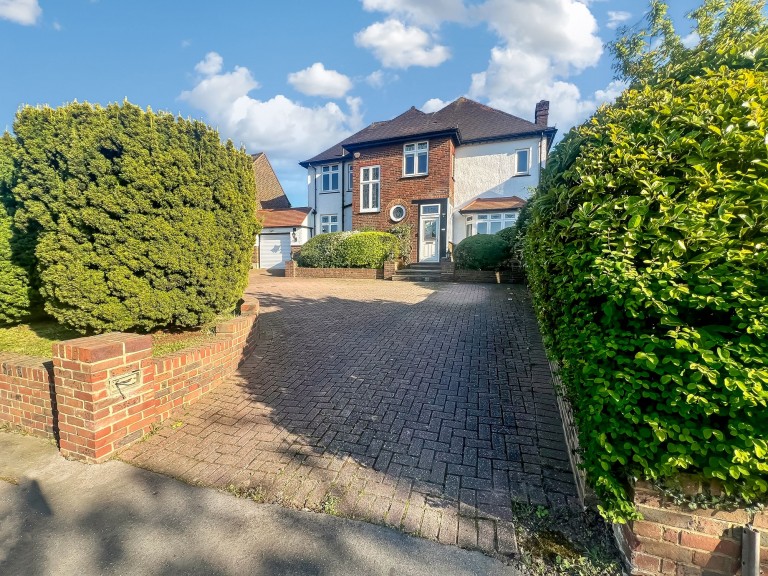 Fitzjames Avenue, Whitgift Estate, CR0 - EAID:4238971326, BID:111a20da-ac98-4726-afab-e685f1b287bd